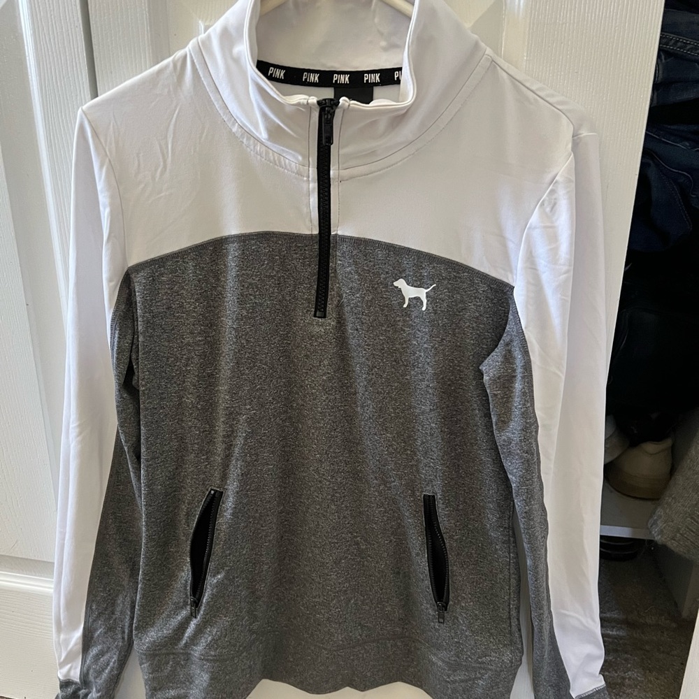 Pink Ultimate lightweight top with half zip up and zipper pockets Size Small